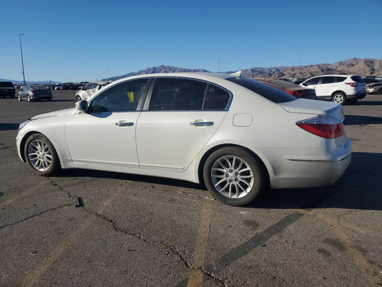 2011 Hyundai Genesis - Image 2