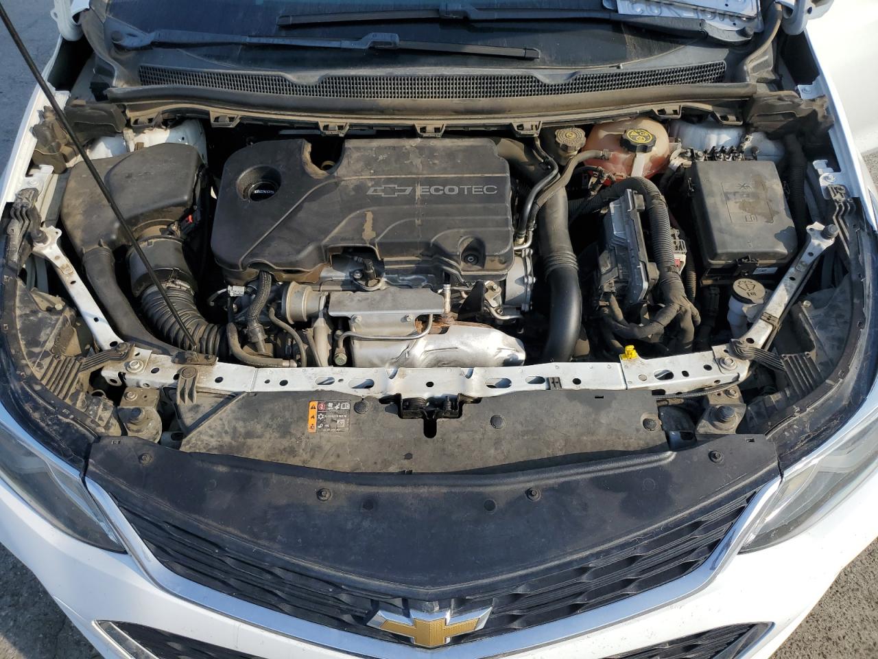 2017 Chevrolet Cruze - Image 11