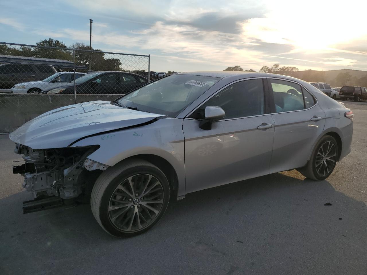 VIN 4T1B11HKXKU173579 2019 TOYOTA CAMRY no.1