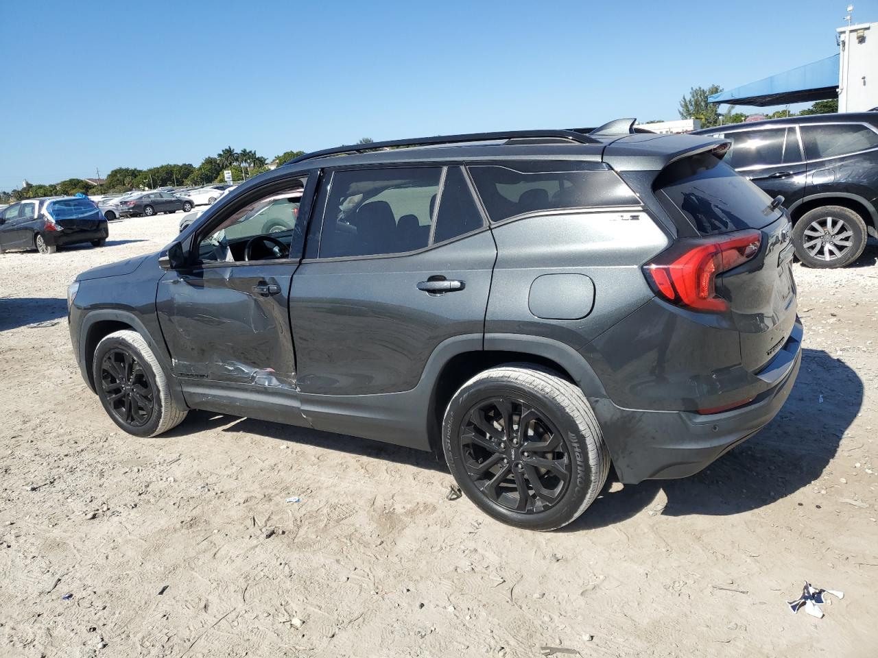 2019 GMC Terrain - Image 2