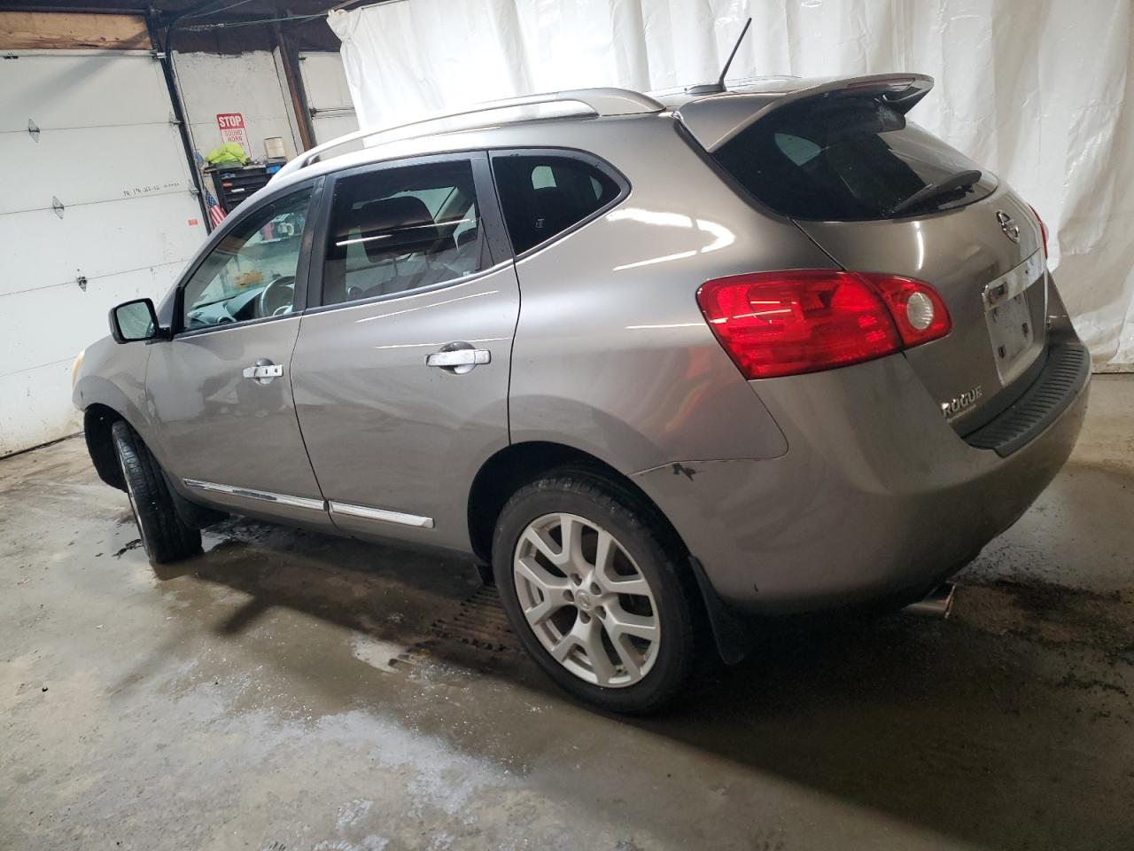 2013 Nissan Rogue - Image 2
