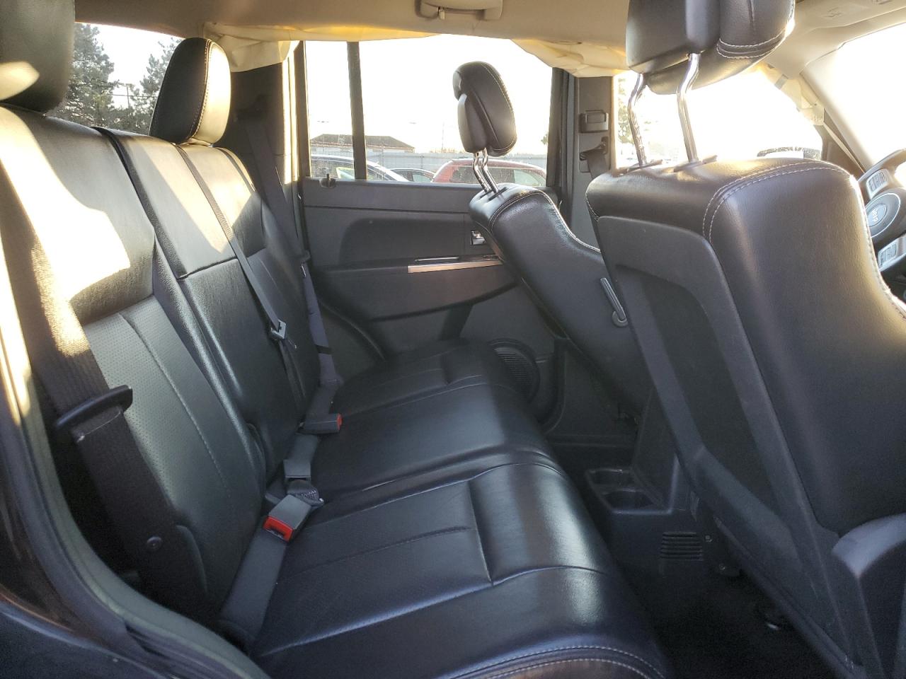2012 Jeep Liberty (North America) - Image 11