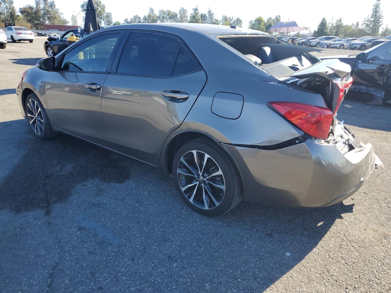 VIN 2T1BURHE0HC758648 2017 TOYOTA COROLLA no.2