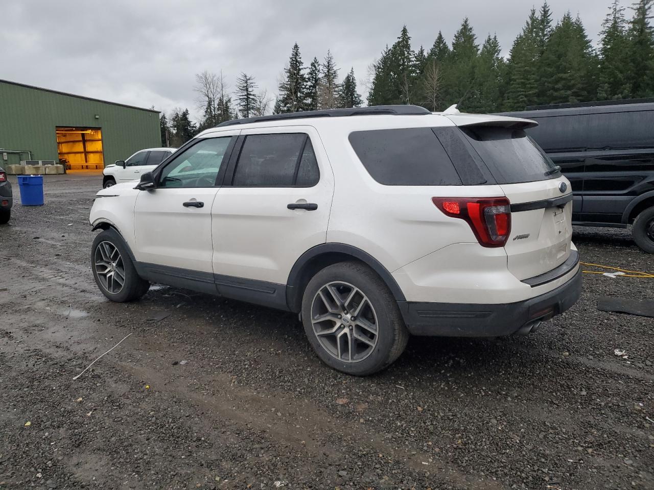 VIN 1FM5K8GT7JGA36092 2018 FORD EXPLORER no.2