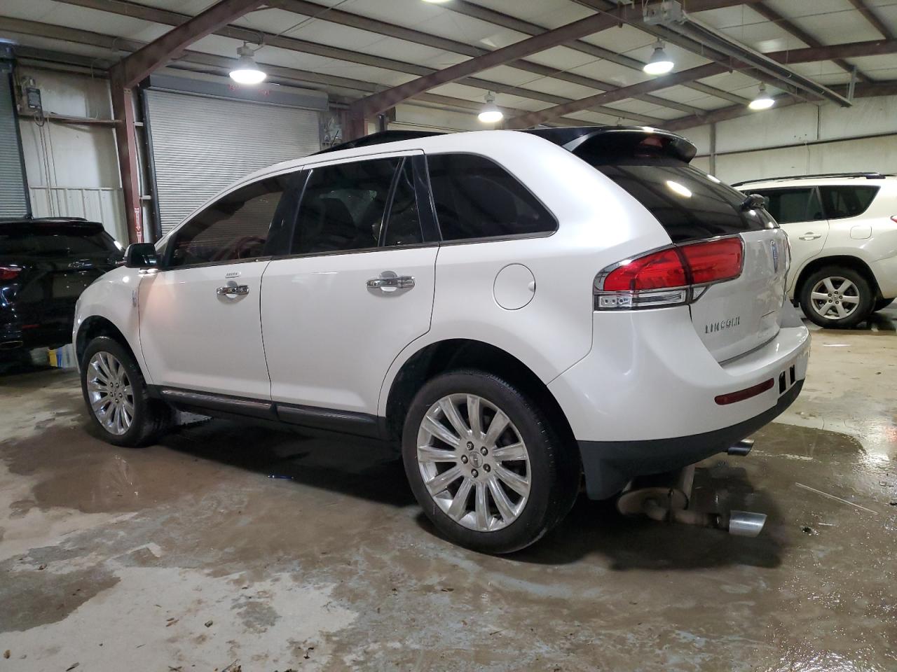 VIN 2LMDJ6JK2FBL27332 2015 LINCOLN MKX no.2