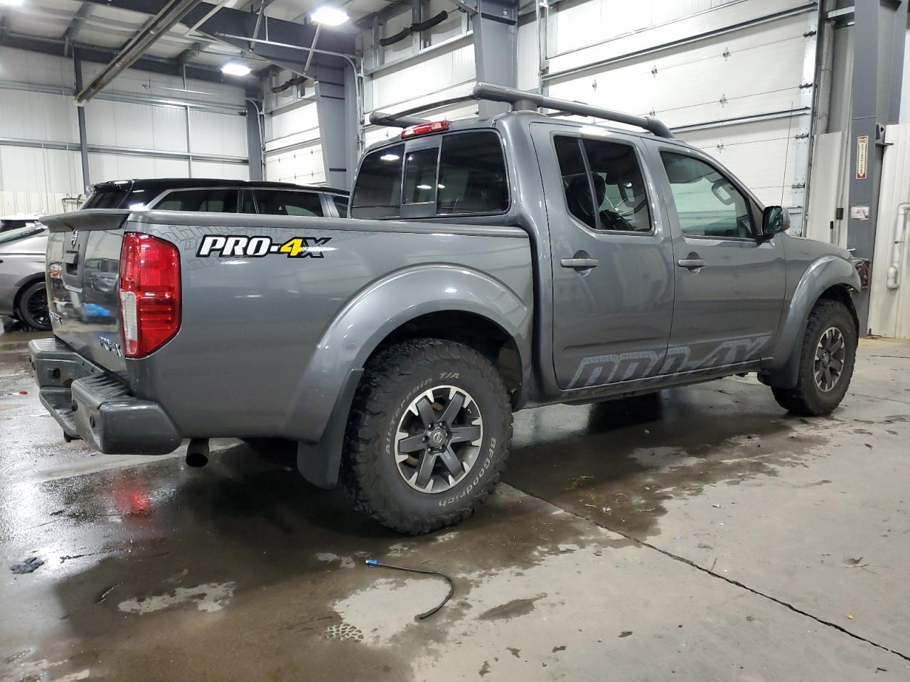 2017 Nissan Navara (Frontier) - Image 3