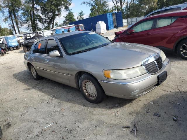 2002 LINCOLN TOWN CAR EXECUTIVE