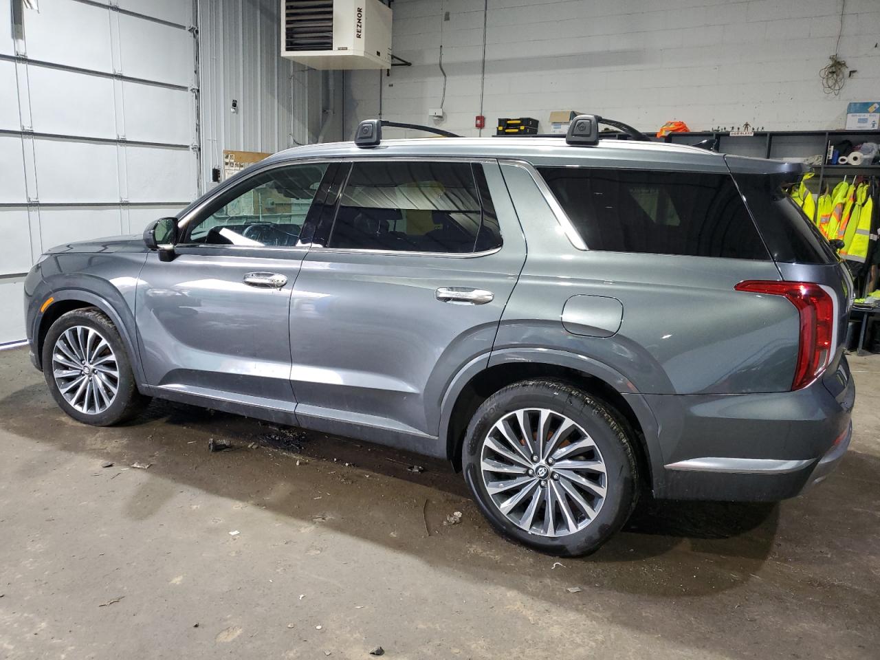 2024 Hyundai Palisade - Image 2