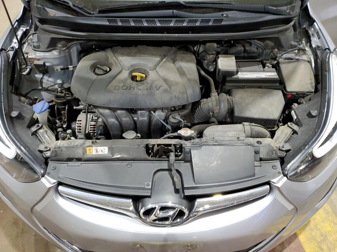 2016 Hyundai Elantra - Image 11