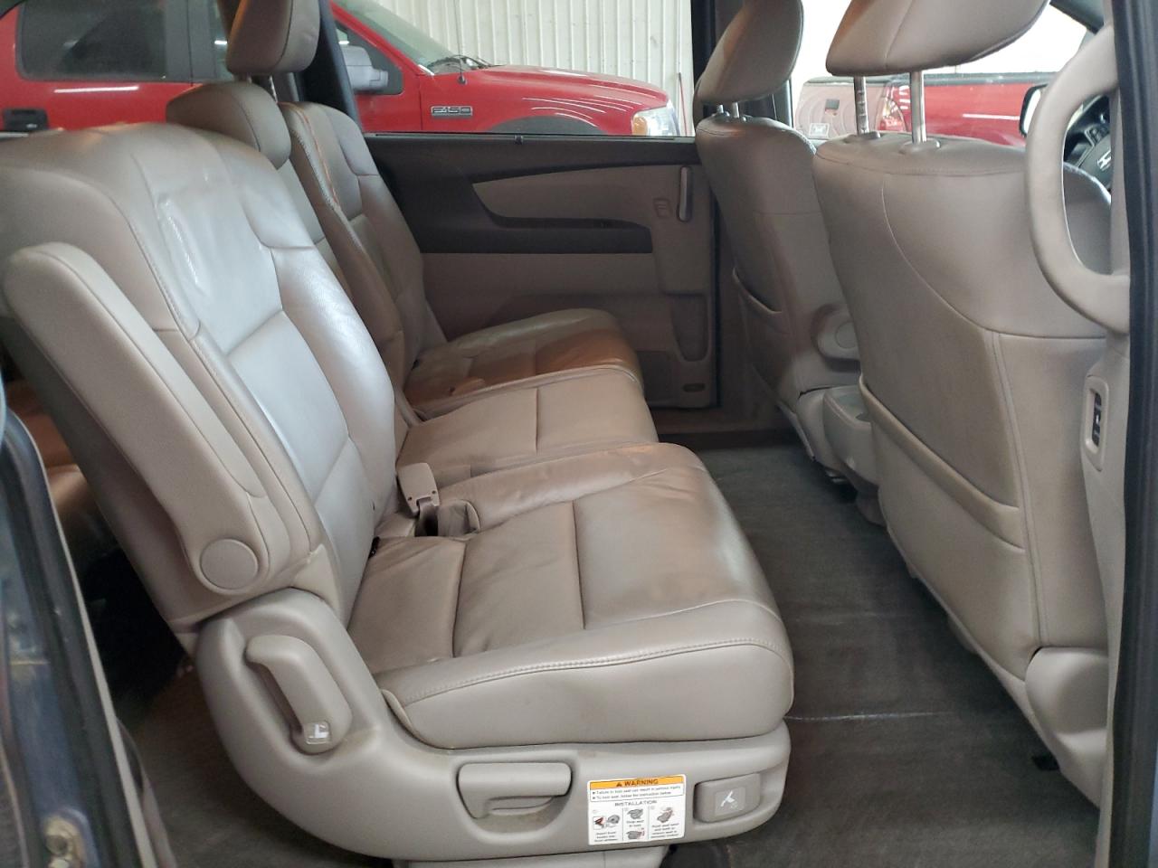 2011 Honda Odyssey - Image 11