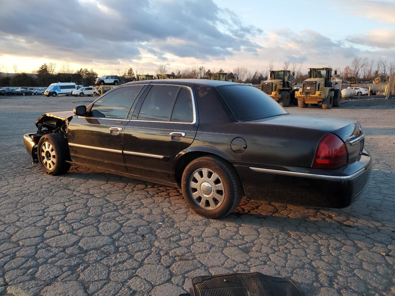 2008 Mercury Grand Marquis - Image 2