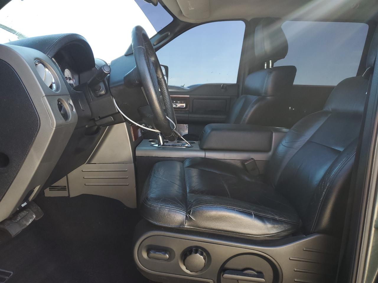2005 Ford F-150 - Image 7