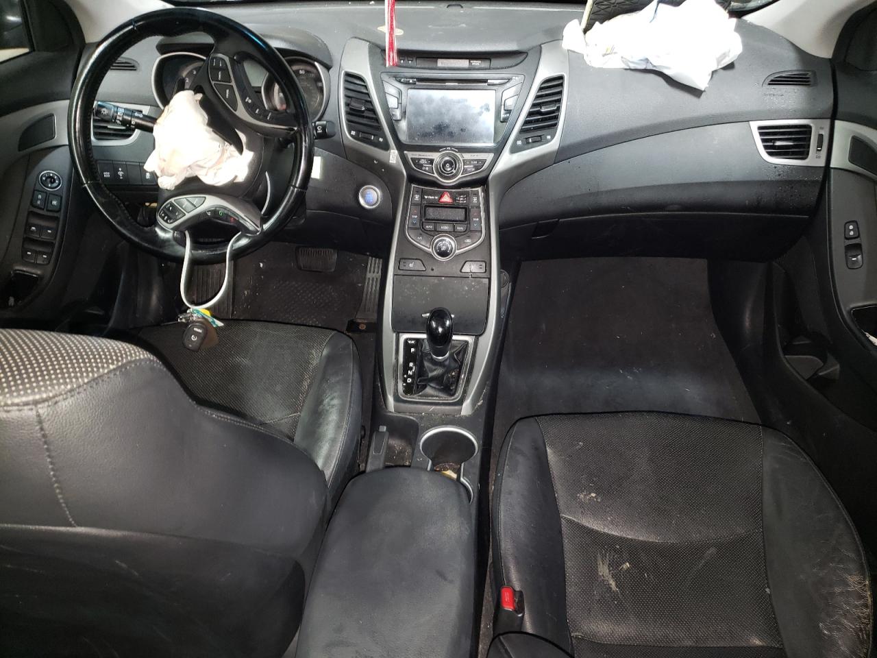 2015 Hyundai Elantra - Image 8