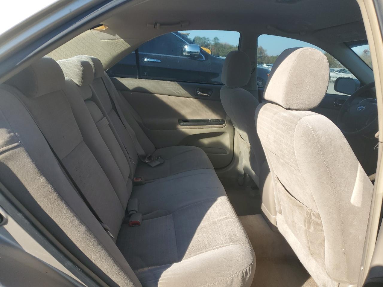 2006 Toyota Camry - Image 10