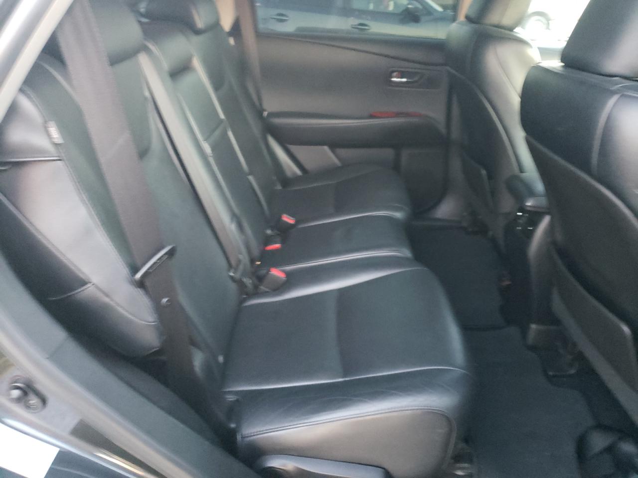 2010 Lexus RX - Image 11