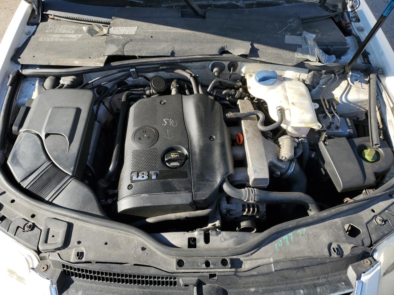 2003 Volkswagen Passat - Image 11