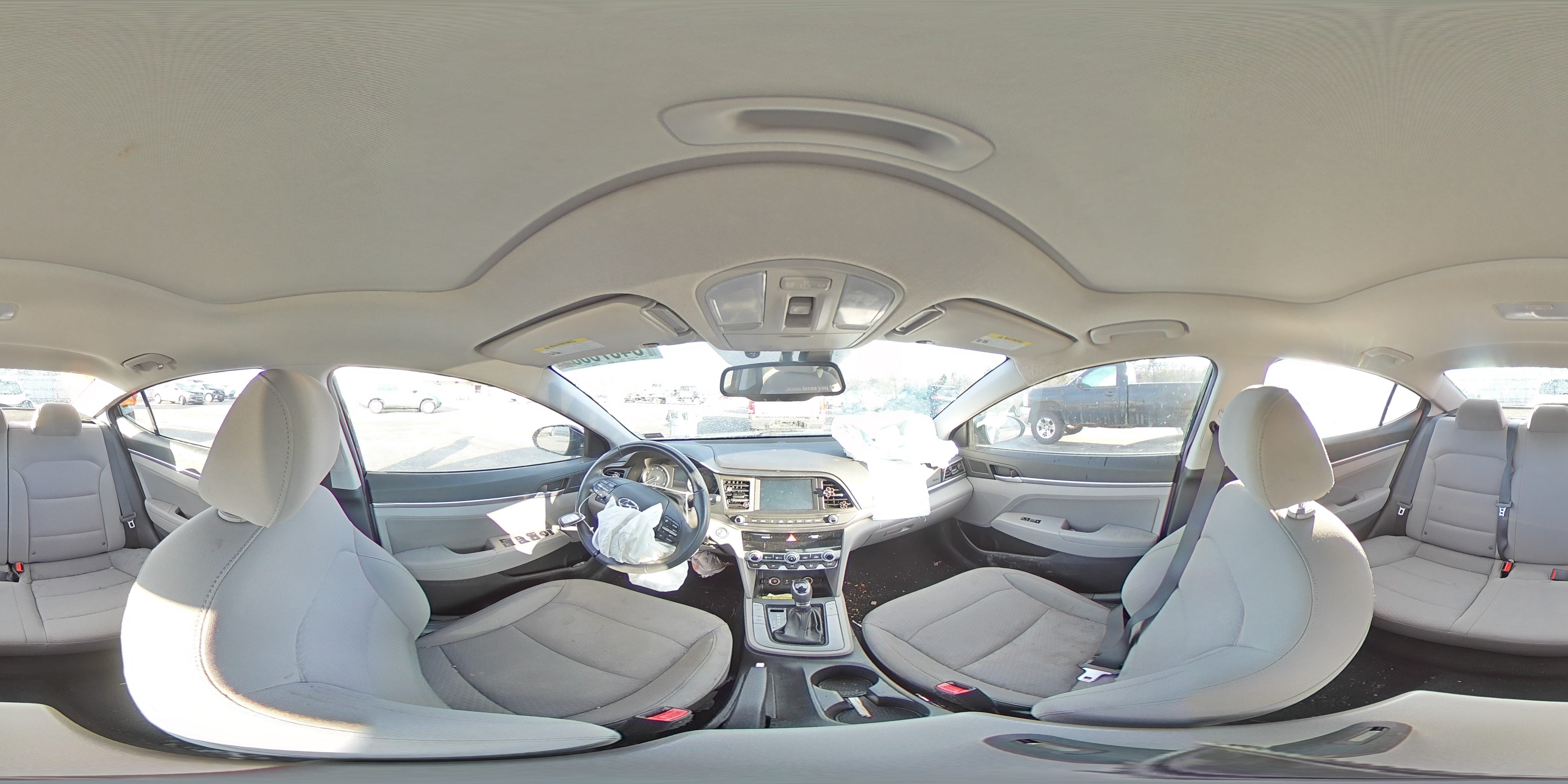 2020 Hyundai Elantra - Image 13