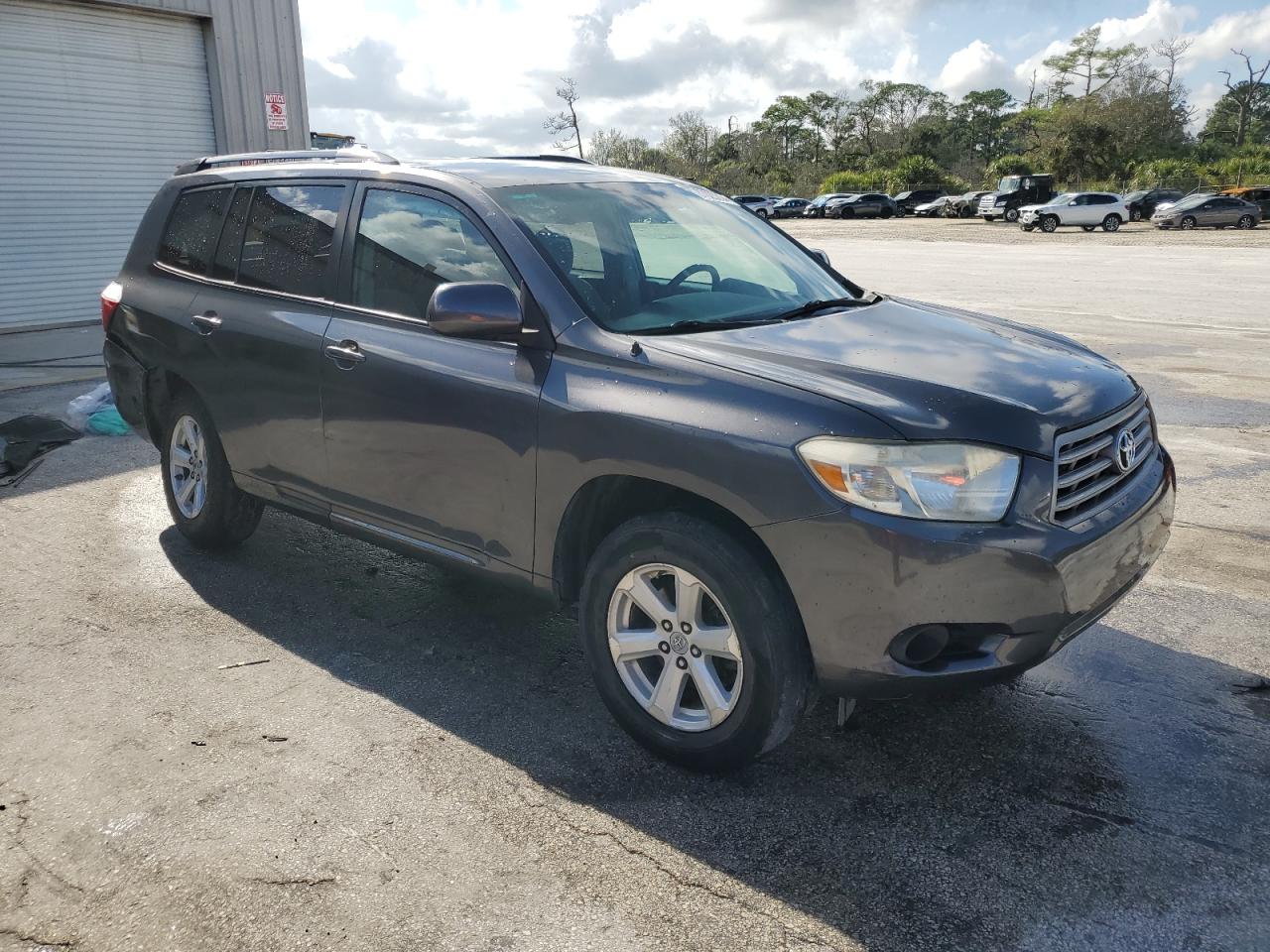2010 Toyota Highlander - Image 4