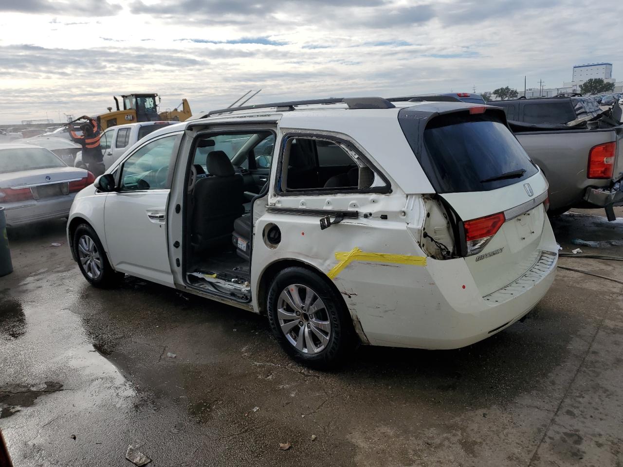 2014 Honda Odyssey - Image 2