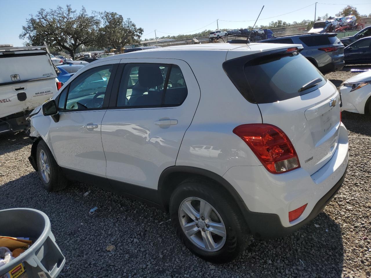 VIN 3GNCJKSB9LL139143 2020 CHEVROLET TRAX no.2