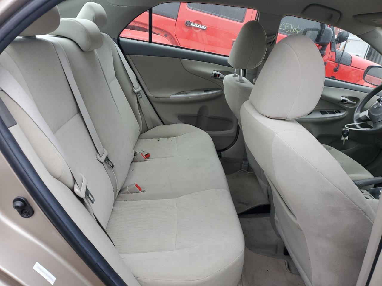 2010 Toyota Corolla Base VIN: 1NXBU4EE7AZ165915 Lot: 82598214