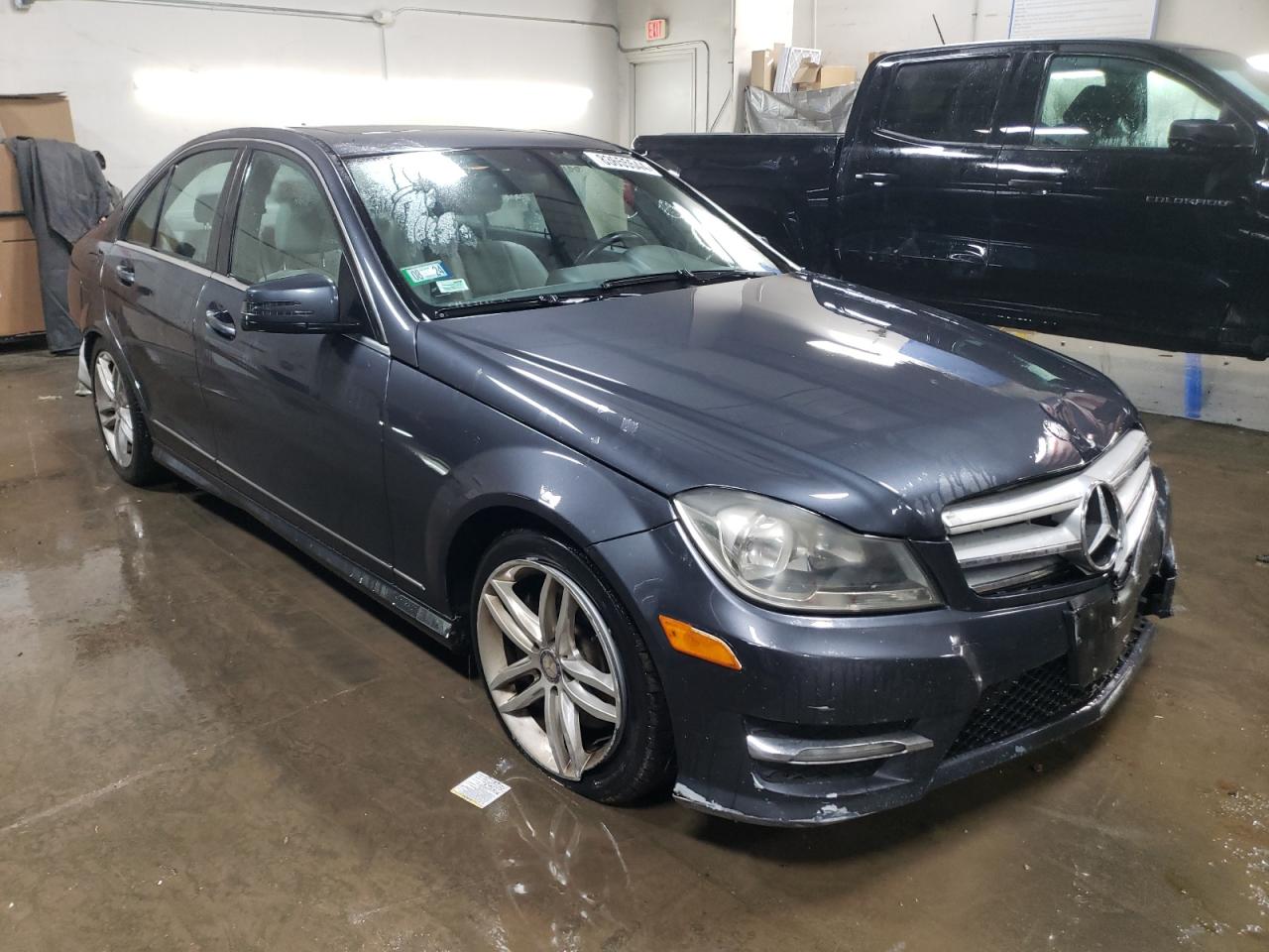 VIN WDDGF8AB8DR270841 2013 MERCEDES-BENZ C-CLASS no.4