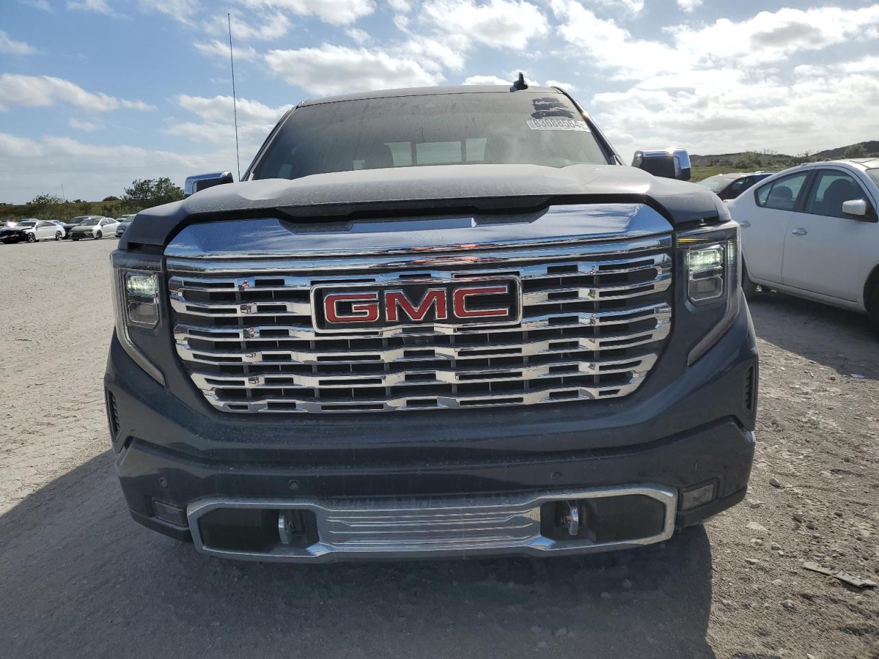 VIN 3GTUUGED5NG687019 2022 GMC SIERRA no.5