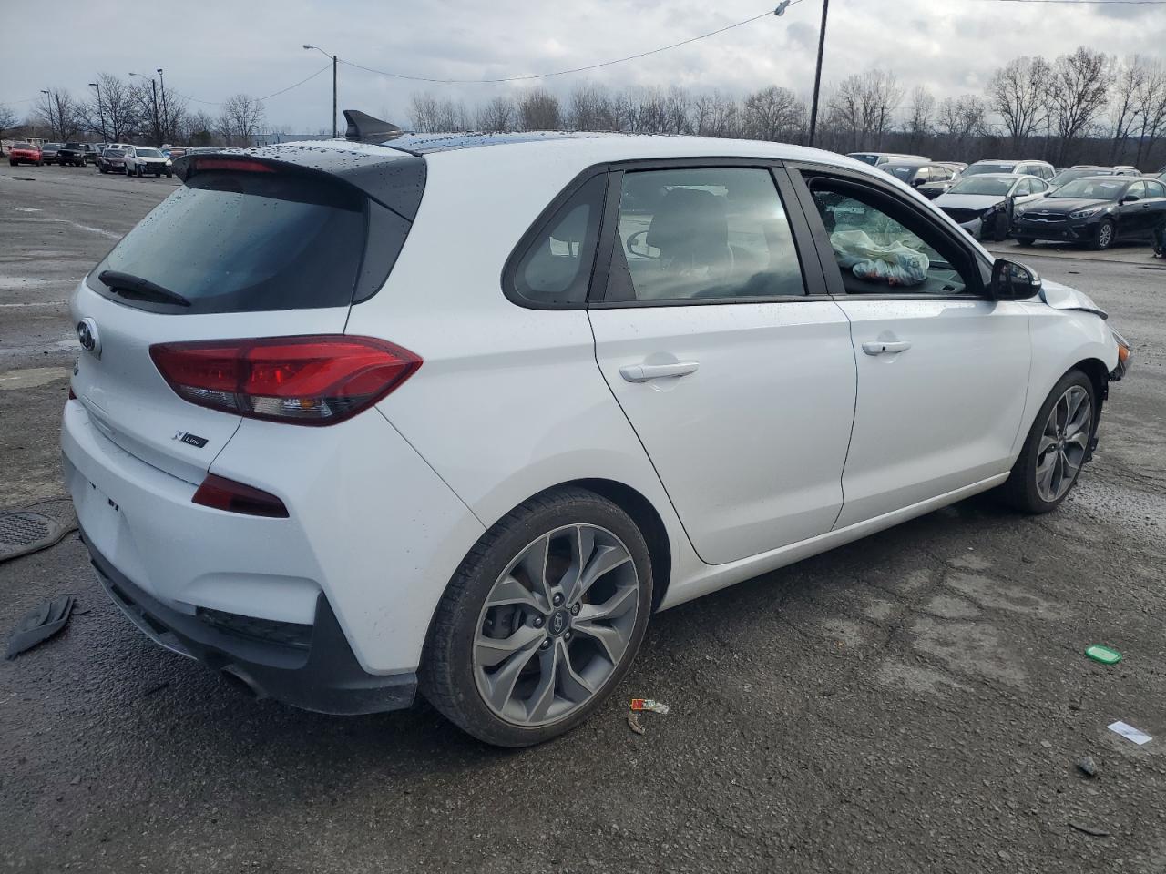 2020 Hyundai Elantra - Image 3