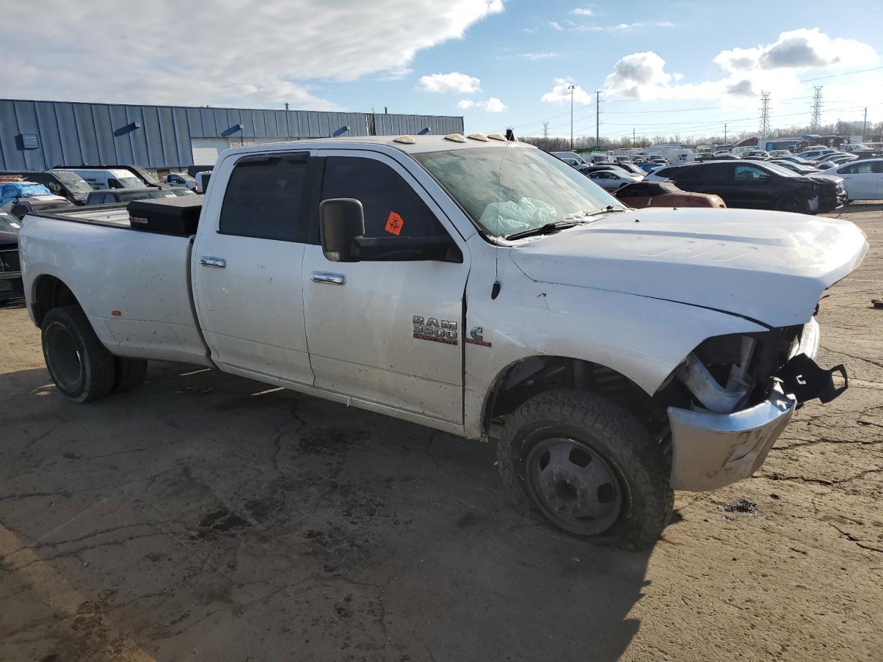 2016 RAM 3500 - Image 4