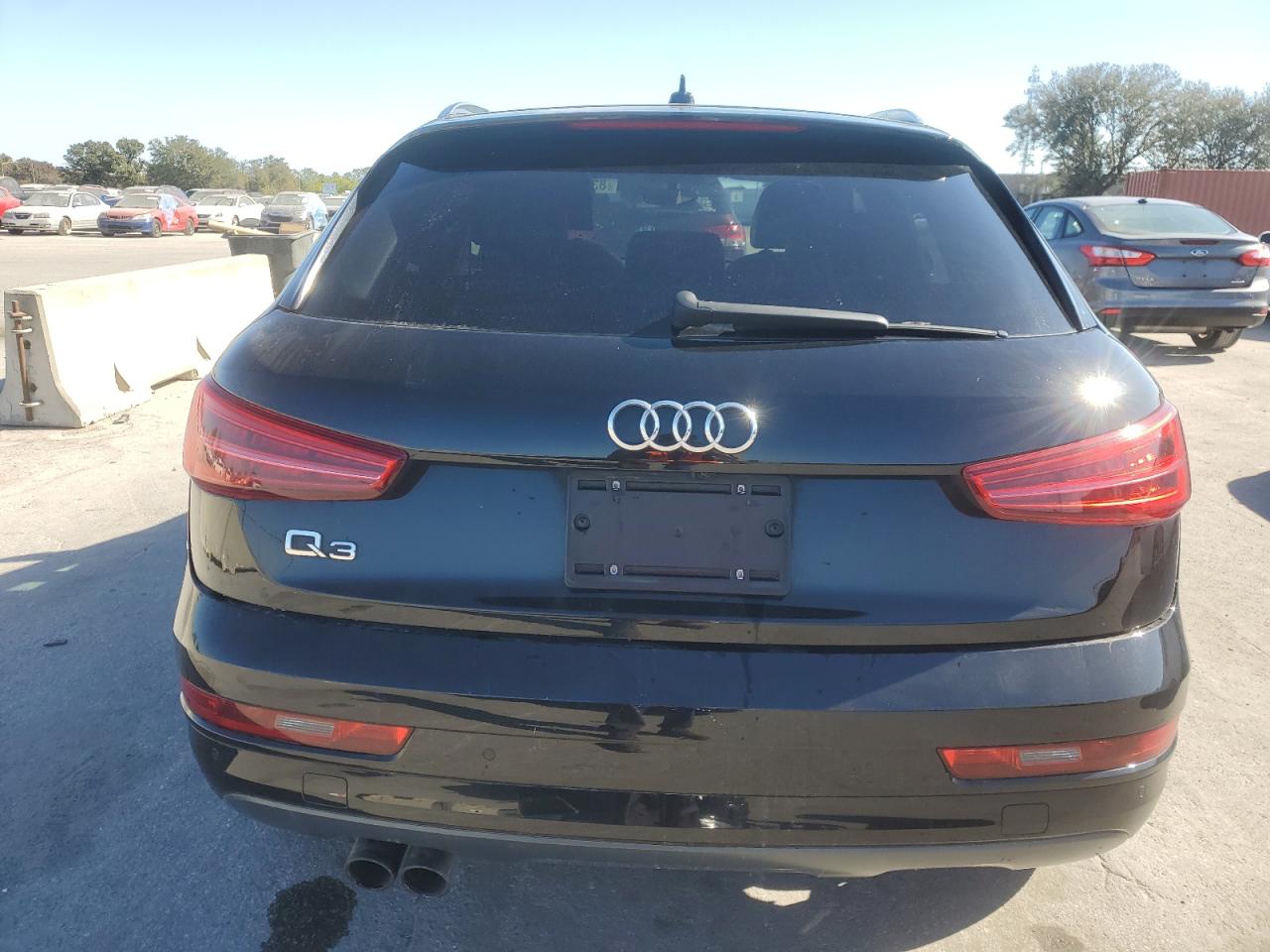 VIN WA1BCCFS5JR018947 2018 AUDI Q3 no.6