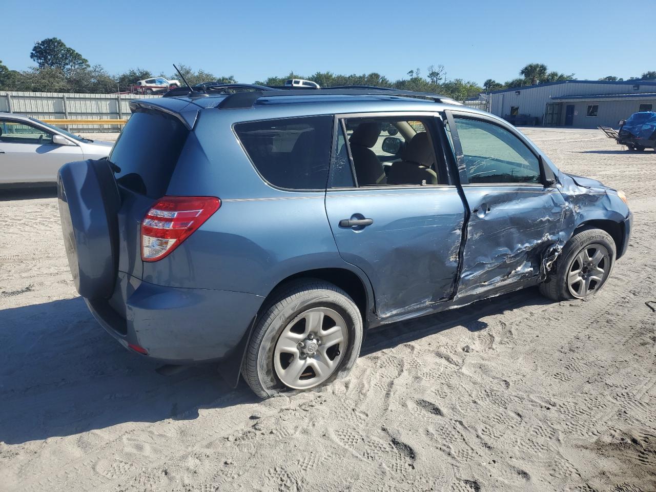2012 Toyota RAV 4 - Image 3