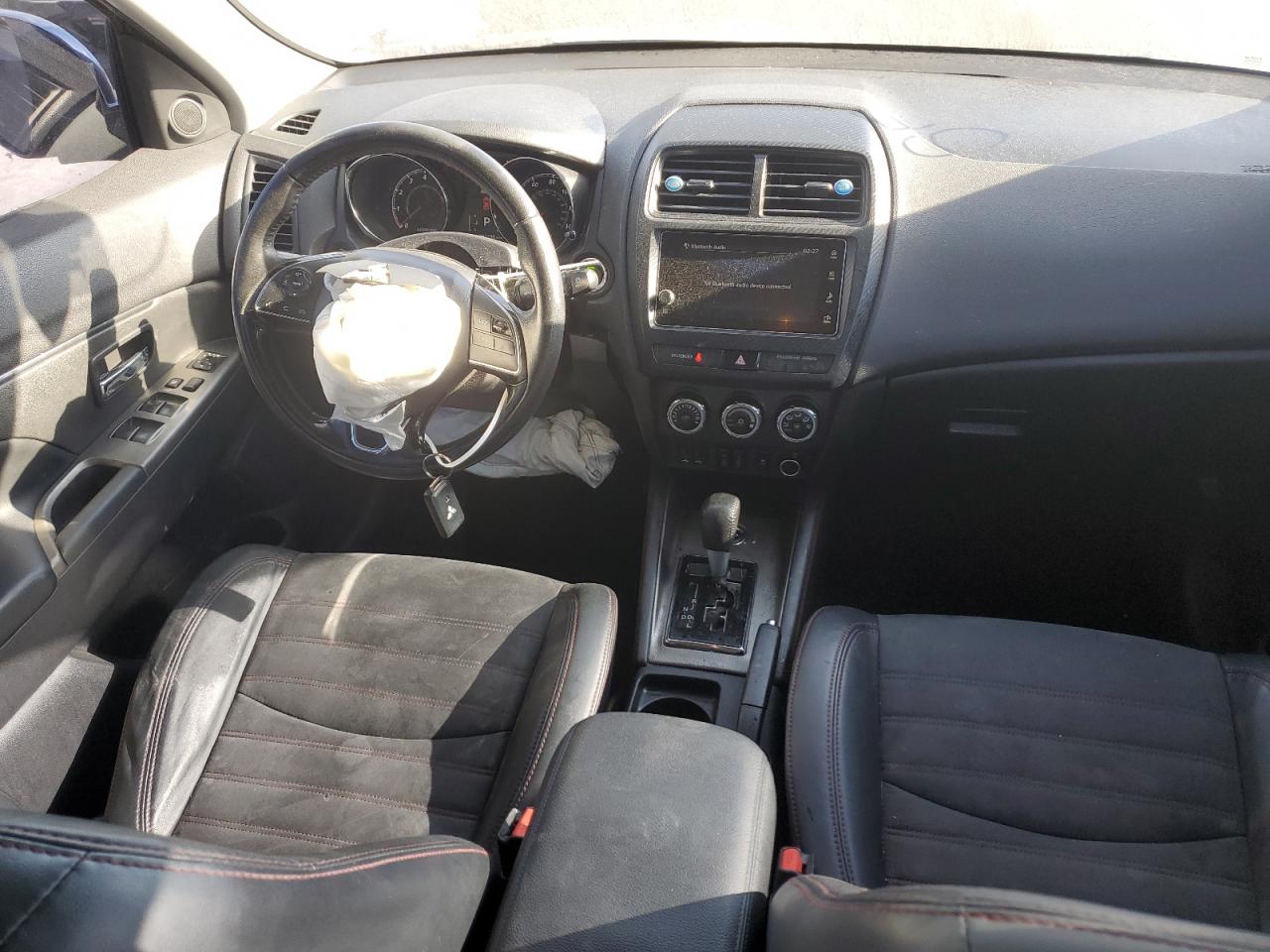 2018 Mitsubishi Outlander - Image 8
