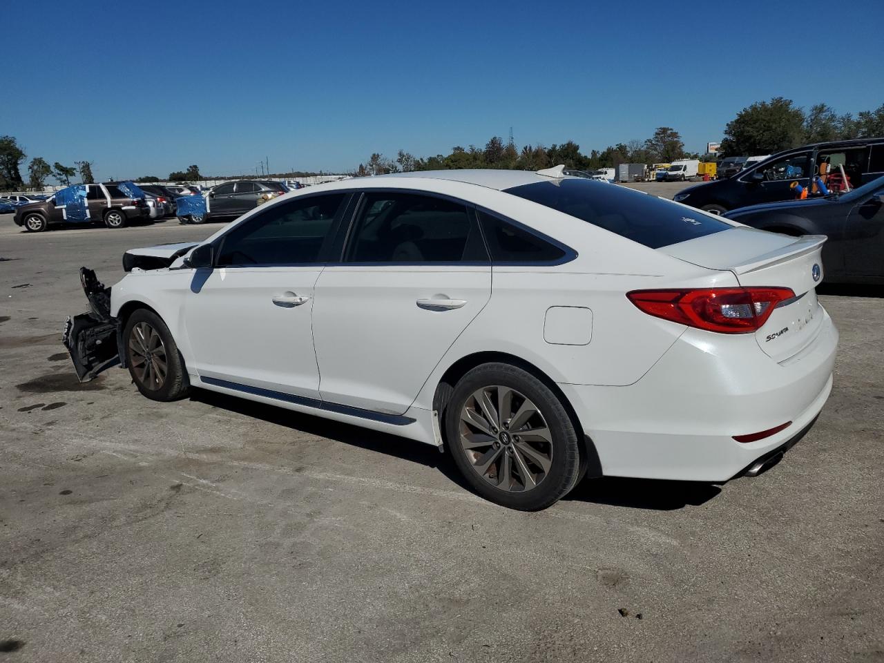2016 Hyundai Sonata - Image 2