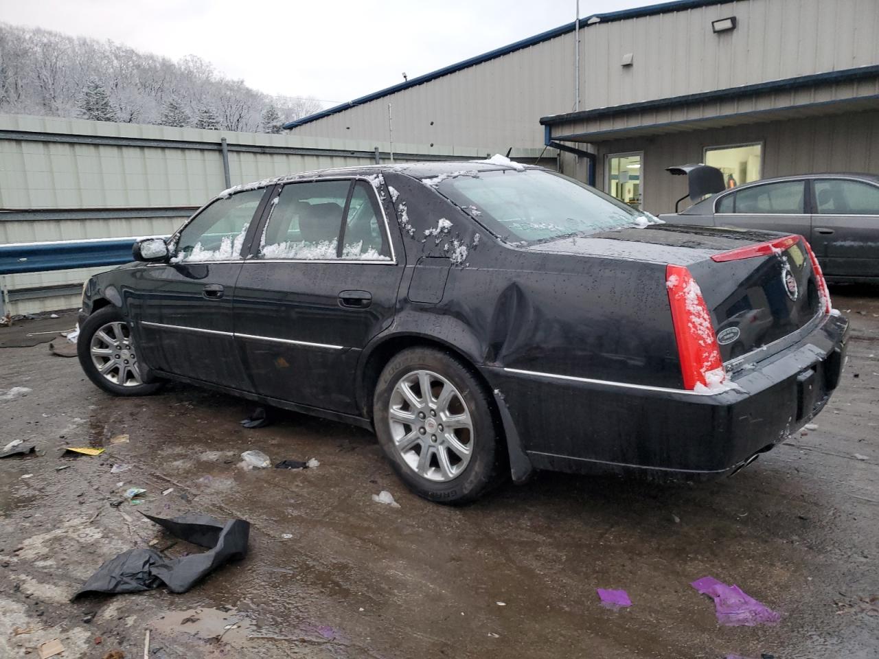 2008 Cadillac DTS - Image 2