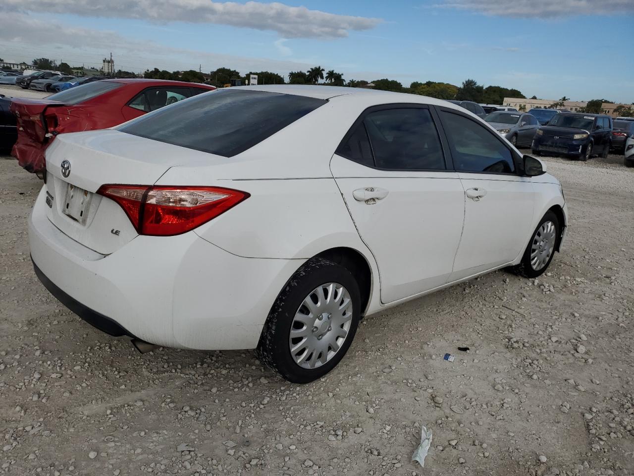 VIN 2T1BURHE9HC757403 2017 TOYOTA COROLLA no.3