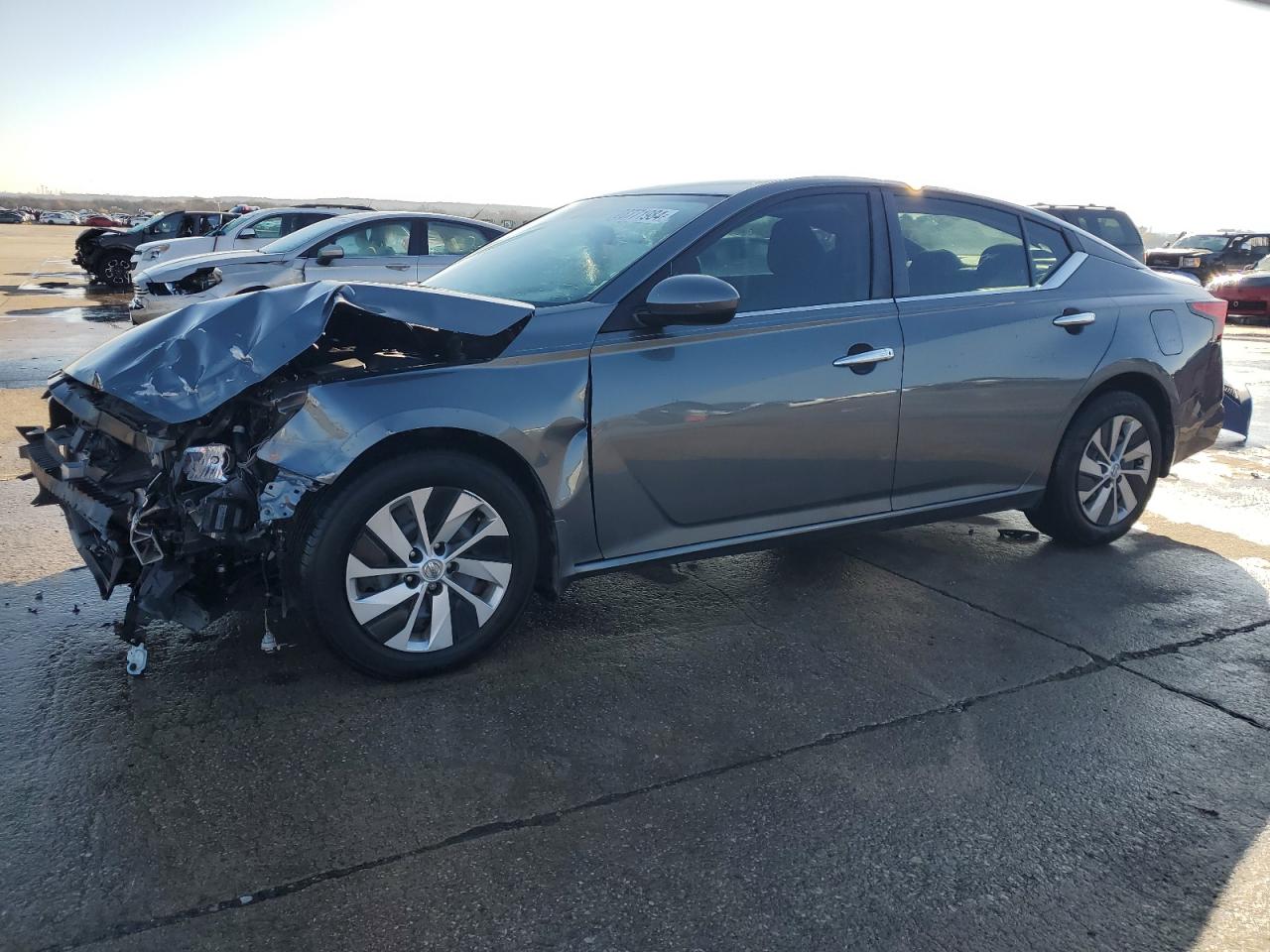 2020 Nissan Altima - Image 1