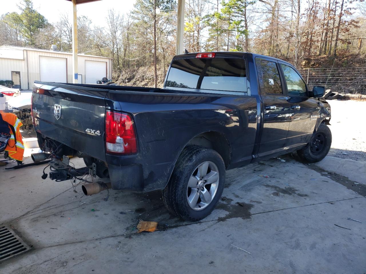 2016 RAM 1500 - Image 3