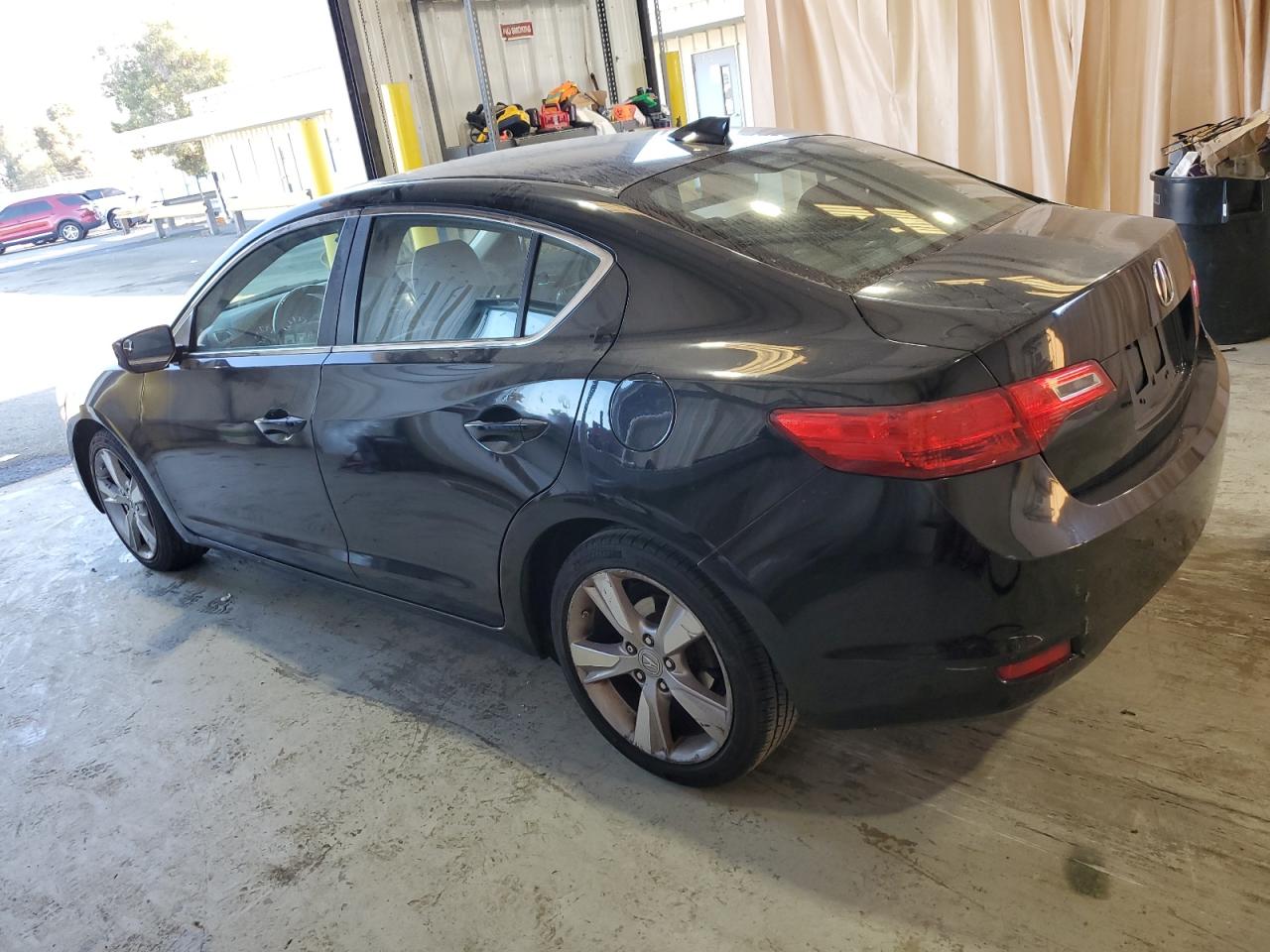 2013 Acura ILX - Image 2