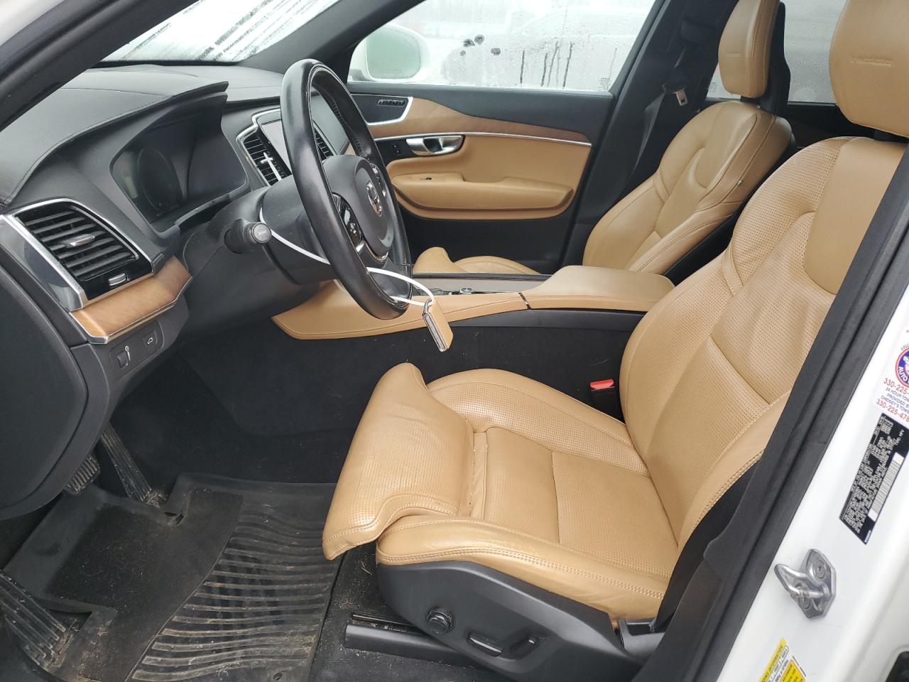 2016 Volvo XC90 - Image 7