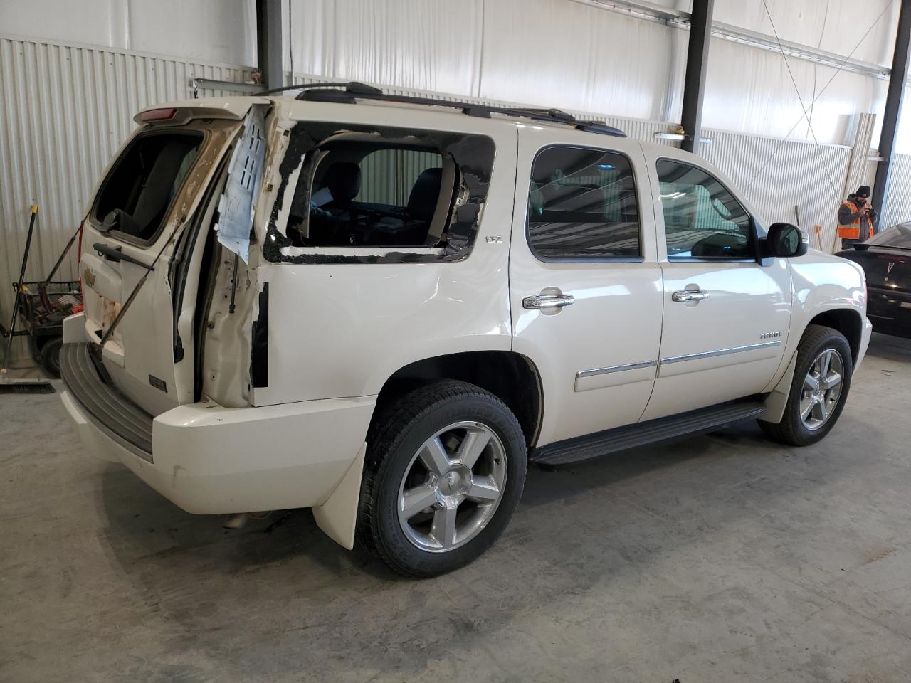 2013 Chevrolet Tahoe - Image 3