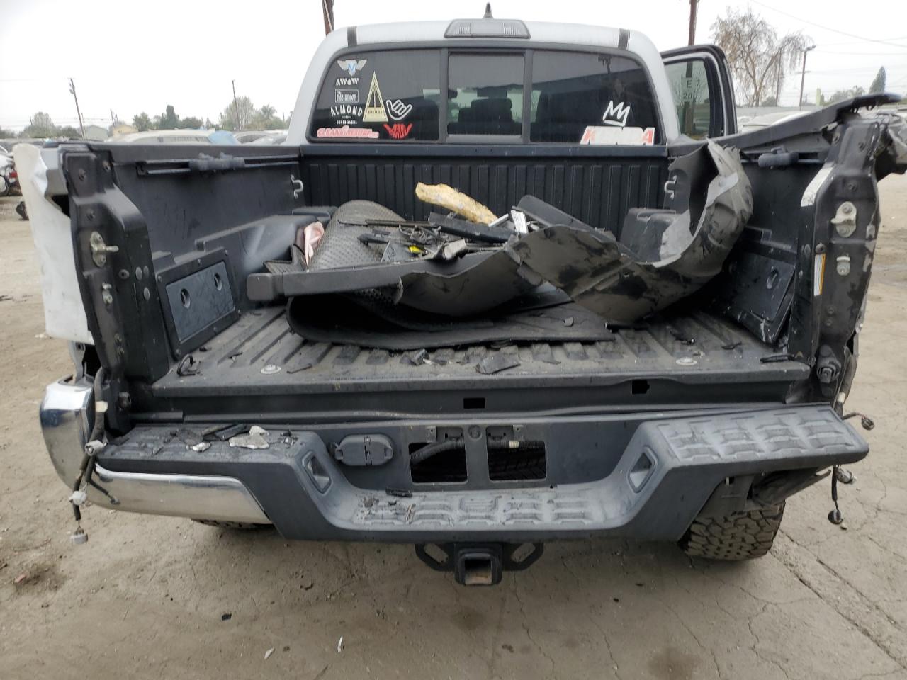 2016 Toyota Tacoma - Image 6