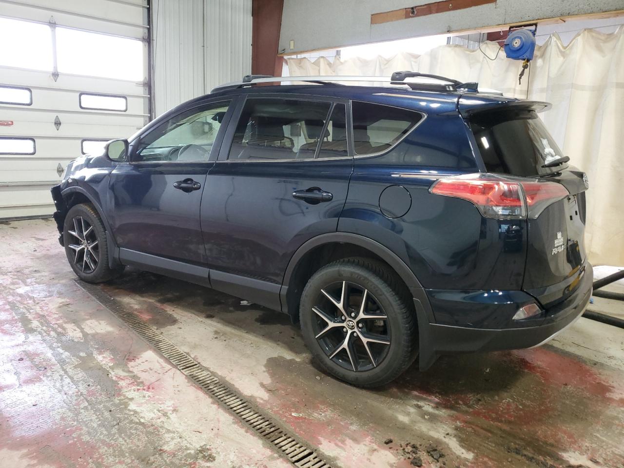 VIN JTMJFREV5HJ715177 2017 TOYOTA RAV4 no.2