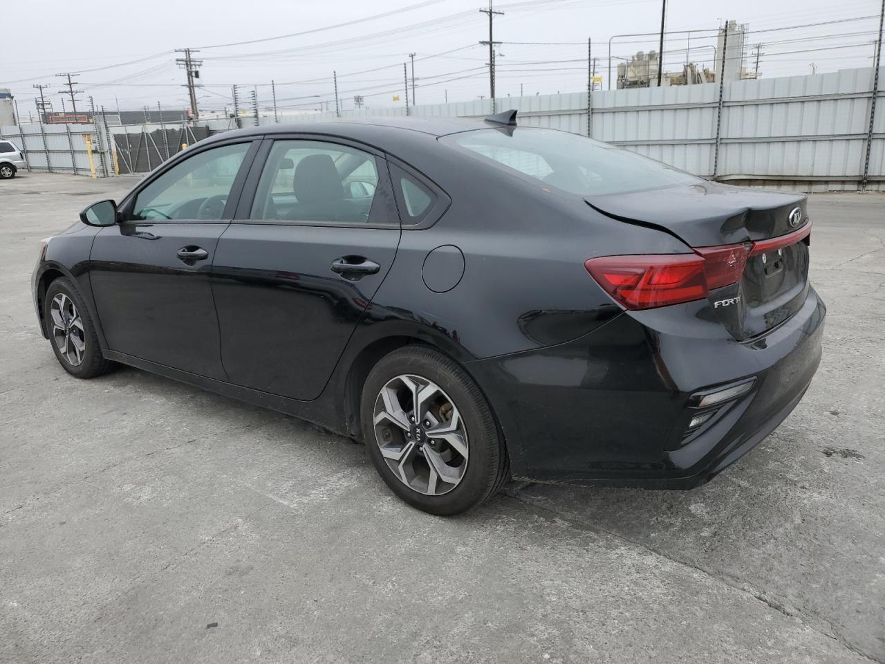 VIN 3KPF24AD1KE118310 2019 KIA FORTE no.2