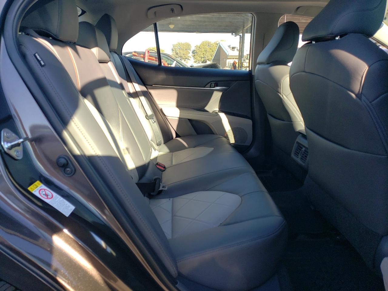 2018 Toyota Camry - Image 10