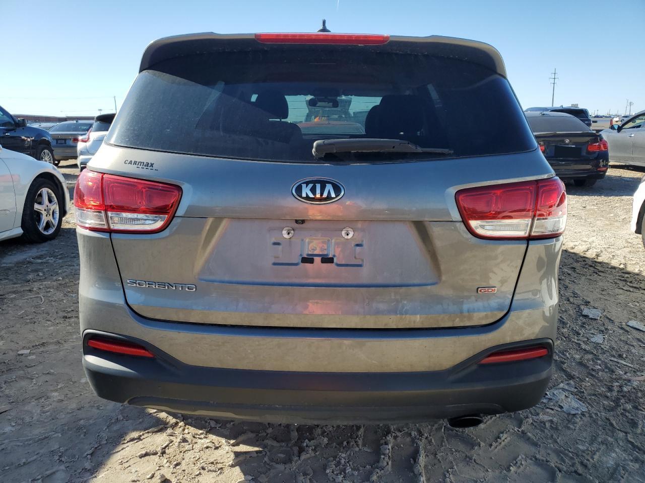 2018 Kia Sorento - Image 6