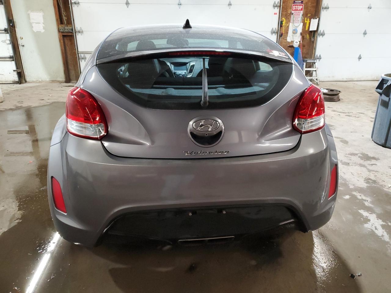 2017 Hyundai Veloster VIN: KMHTC6AD0HU324462 Lot: 83109834