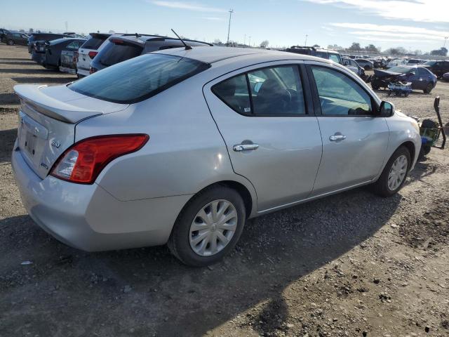  NISSAN VERSA 2014 Сріблястий