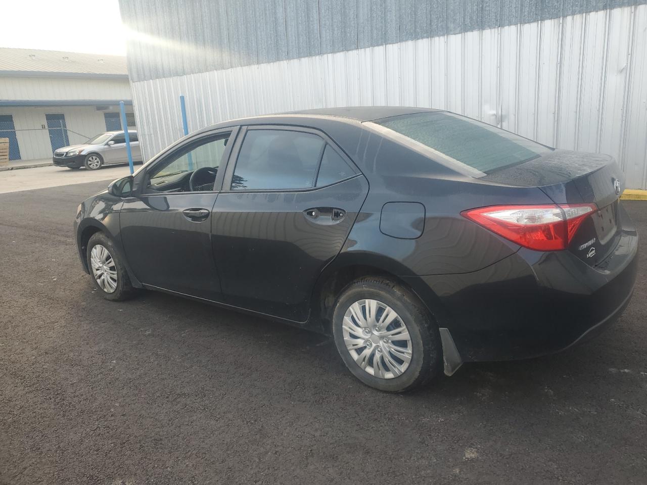 VIN 5YFBURHE2GP418559 2016 TOYOTA COROLLA no.2