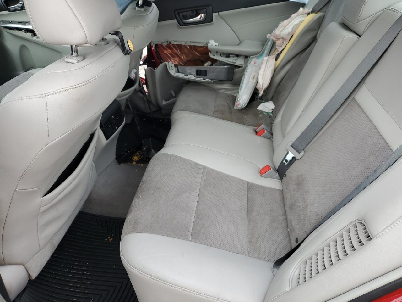 2014 Toyota Camry - Image 10
