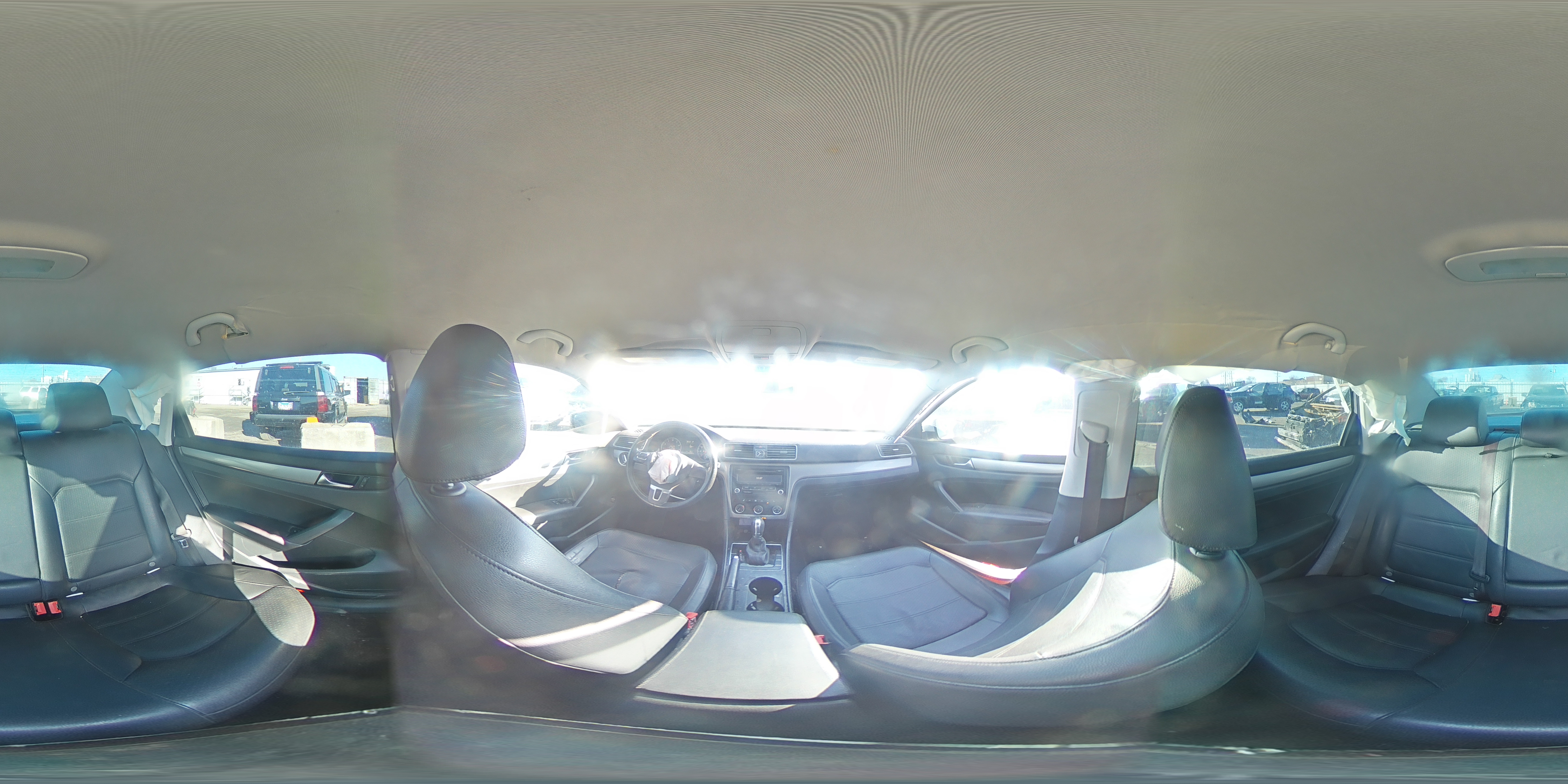 2014 Volkswagen Passat - Image 12